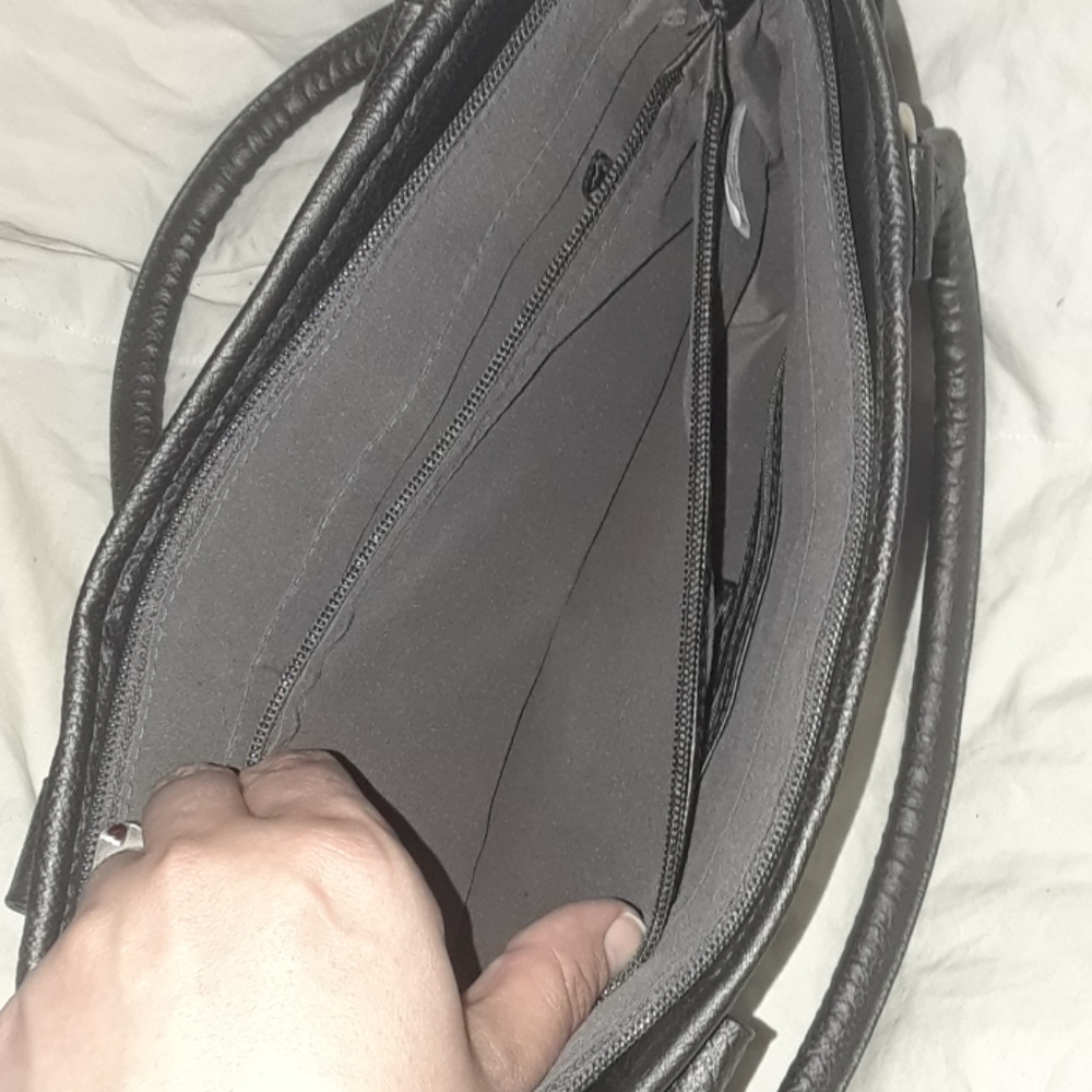 Rosetti Handbag/Purse - Picture 7 of 8